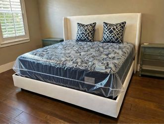 ❤️🔥 QUEEN SIZE MEMORY FOAM FIRM MATTRESS BLOWOUT SALE! 🔥❤️ Starting at Just $100! Take Home Today for Only $10 Down! 💥