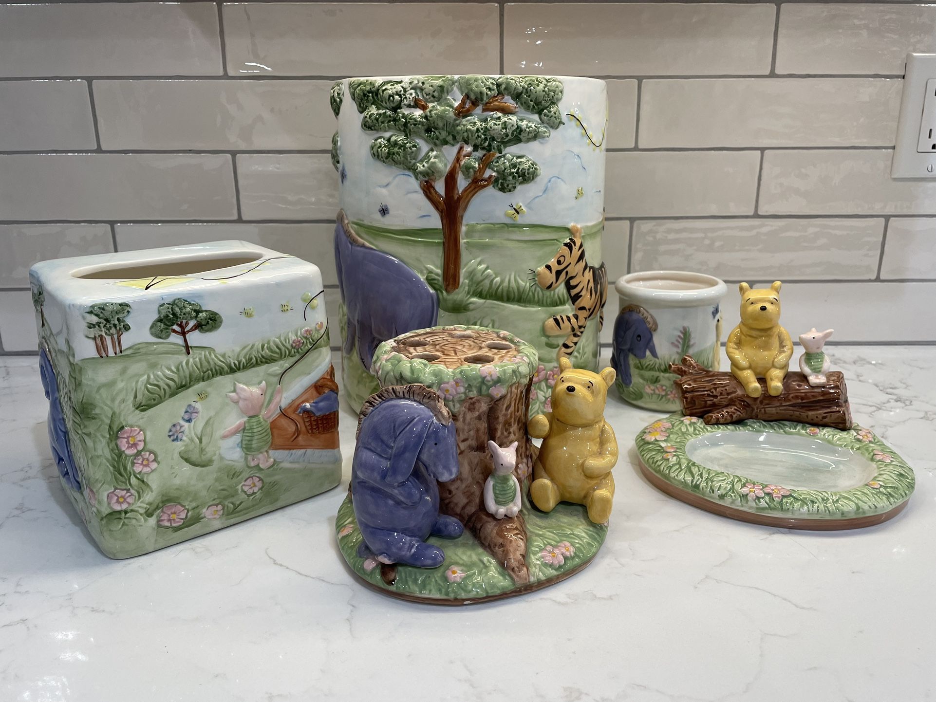 Winnie The Pooh 3 Piece Hand Painted Ceramic Bathroom Set Disney