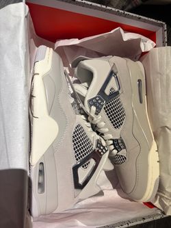 Jordan 4 frozen moments