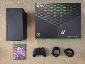 XBOX Series X 1TB w/ Disc Drive - Mint Condition LIKE NEW w/ Controller, Game & Original Box