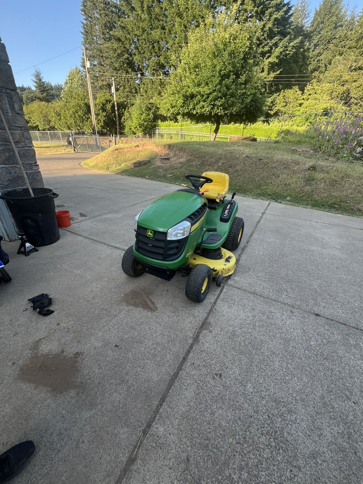 John Deere Riding Lawn Mower