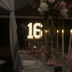 Party table decor