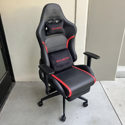 New In Box RotuMaster Premium Gaming Office Computer Chair With Footrest And Adjustable Armrest Game Furniture Red Accent 
