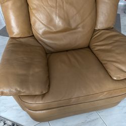 Natuzzi Leather Recliner