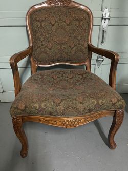 Elegant brown chair