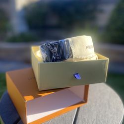 Louis Vuitton LV Initiales 40mm Reversible Belt (style match) Size: 34 Inch