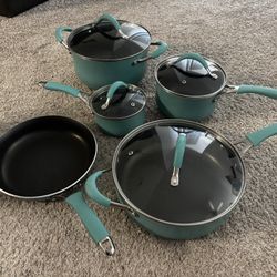 The Pioneer Woman Turquoise Cookware Set – 5 Pieces