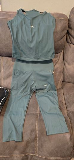 Alo Yoga Two-Piece Athletic Set