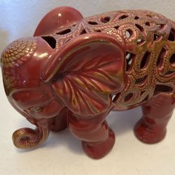 Beautiful elephant figurine home decoration, good sized