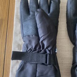 Heated Gloves    Brand New