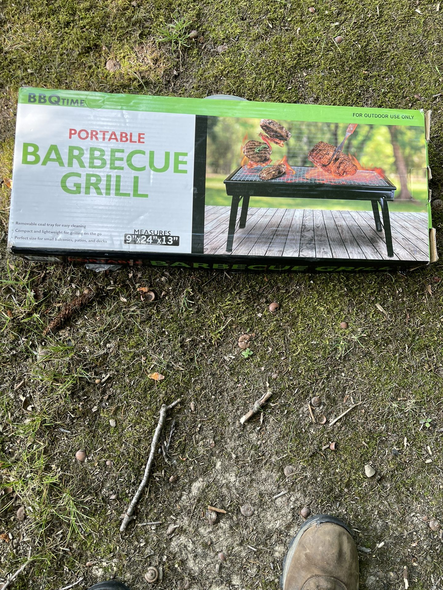 PORTABLE BARBECUE GRILL BRAND NEW, 9" X 24" X 13"