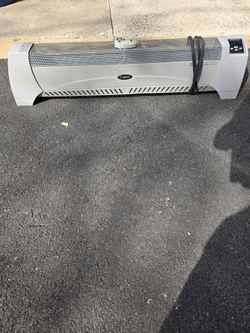 Electric heater w/ remote control