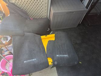 Original Elantra mats (4)