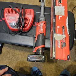 Milwaukee 3/8 Long Ratchet With 4.0 Battery 