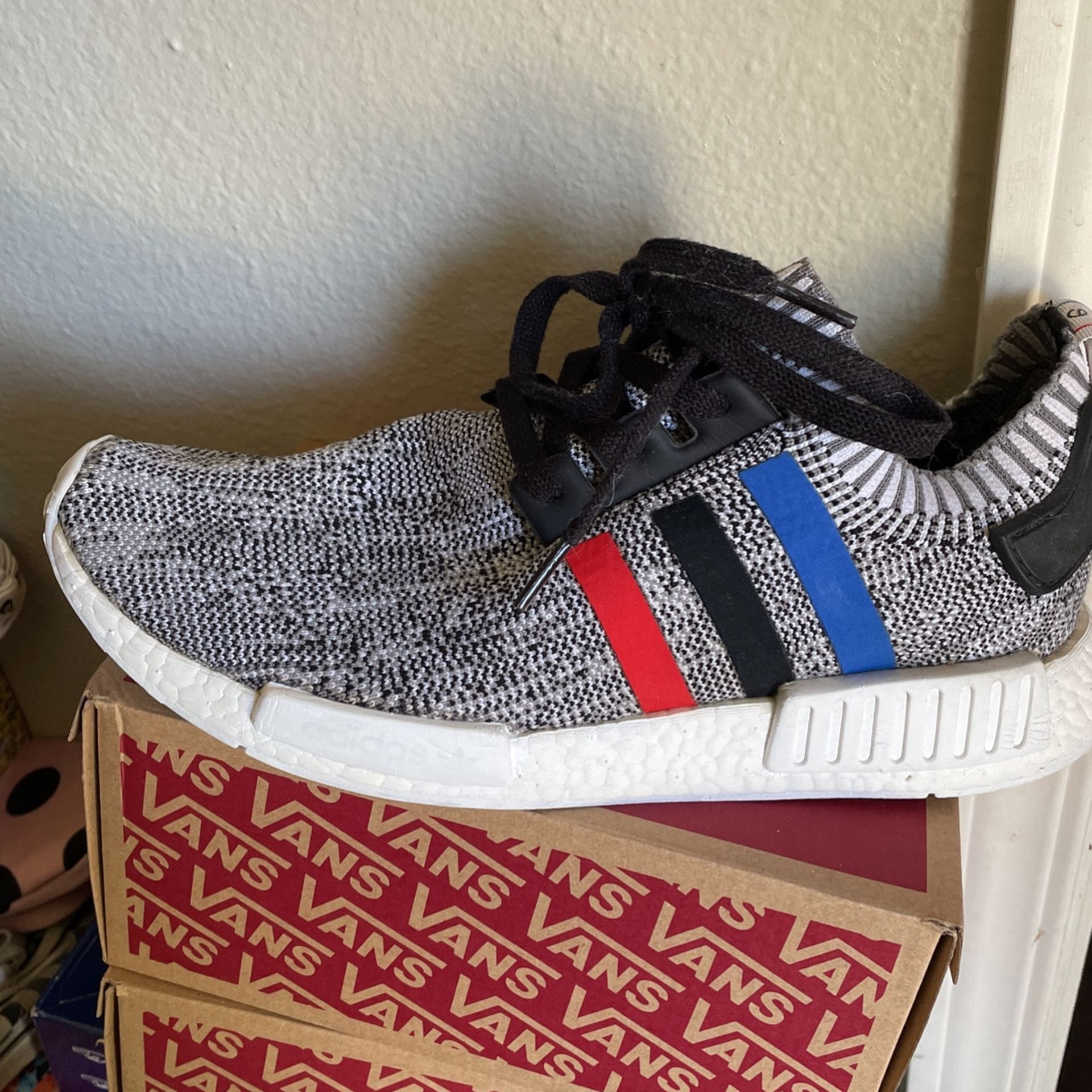 Adidas Nmd R1 How To Clean My White Adidas Shoes Adidas Nmd