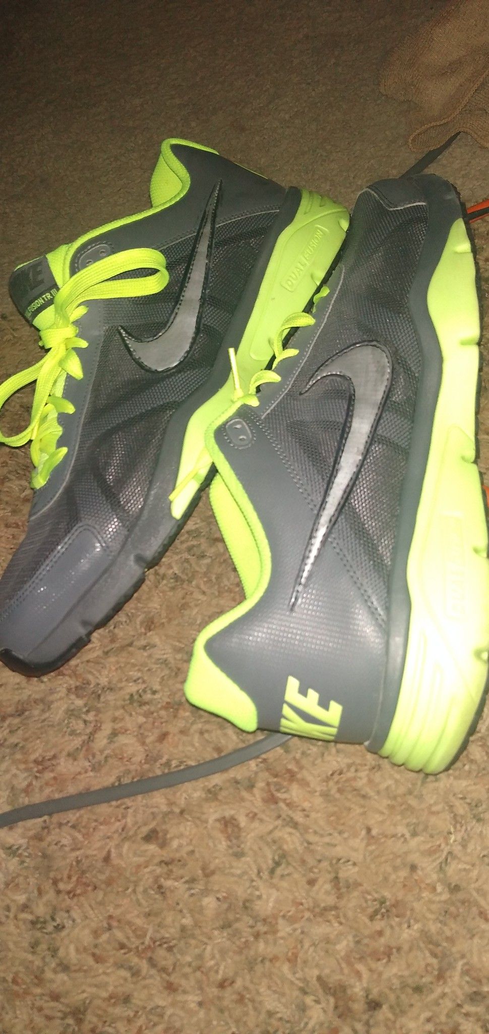 Nike dual fusion TR III size 13