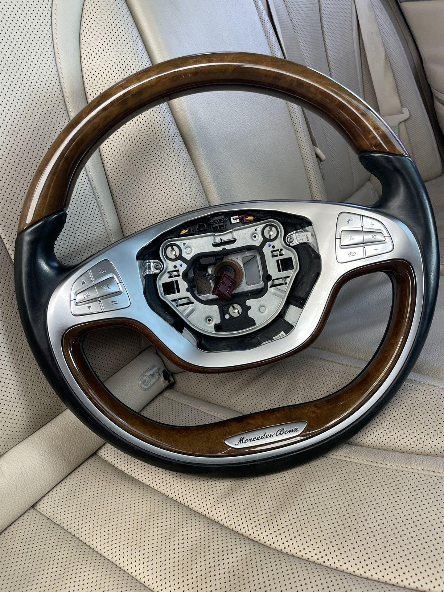 14-17 Mercedes W222 S600 S550 S550 Steering Wheel w/ Paddle Shifters  Wood, Black