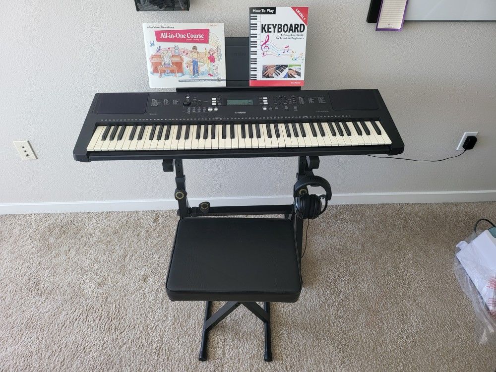 🎹 Yamaha Keyboard (excellent condition)