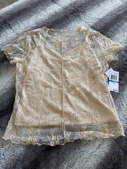 Lace crop tops