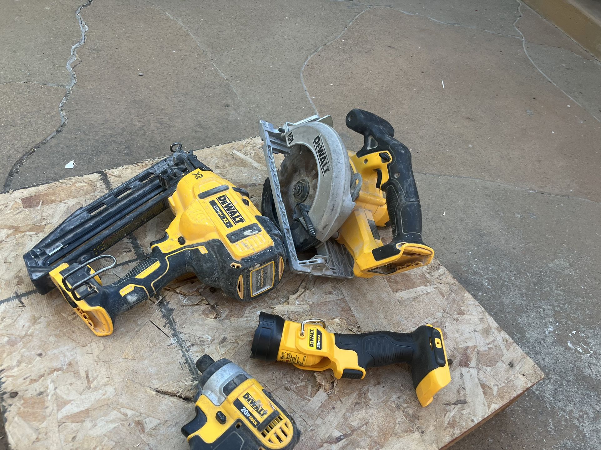 Selling Dewalt Tools & Big Ryobi Chop Saw