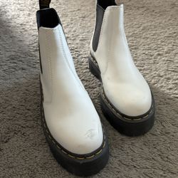 White doc marten Chelsea boots (fit like a women’s 6.5)