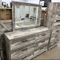 Whitewash 5 Pcs Bedroom Set Queen or King Bed Dresser Nightstand Mirror and Chest  Hodanna