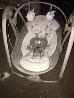 Baby swing great condition only 35 Firm