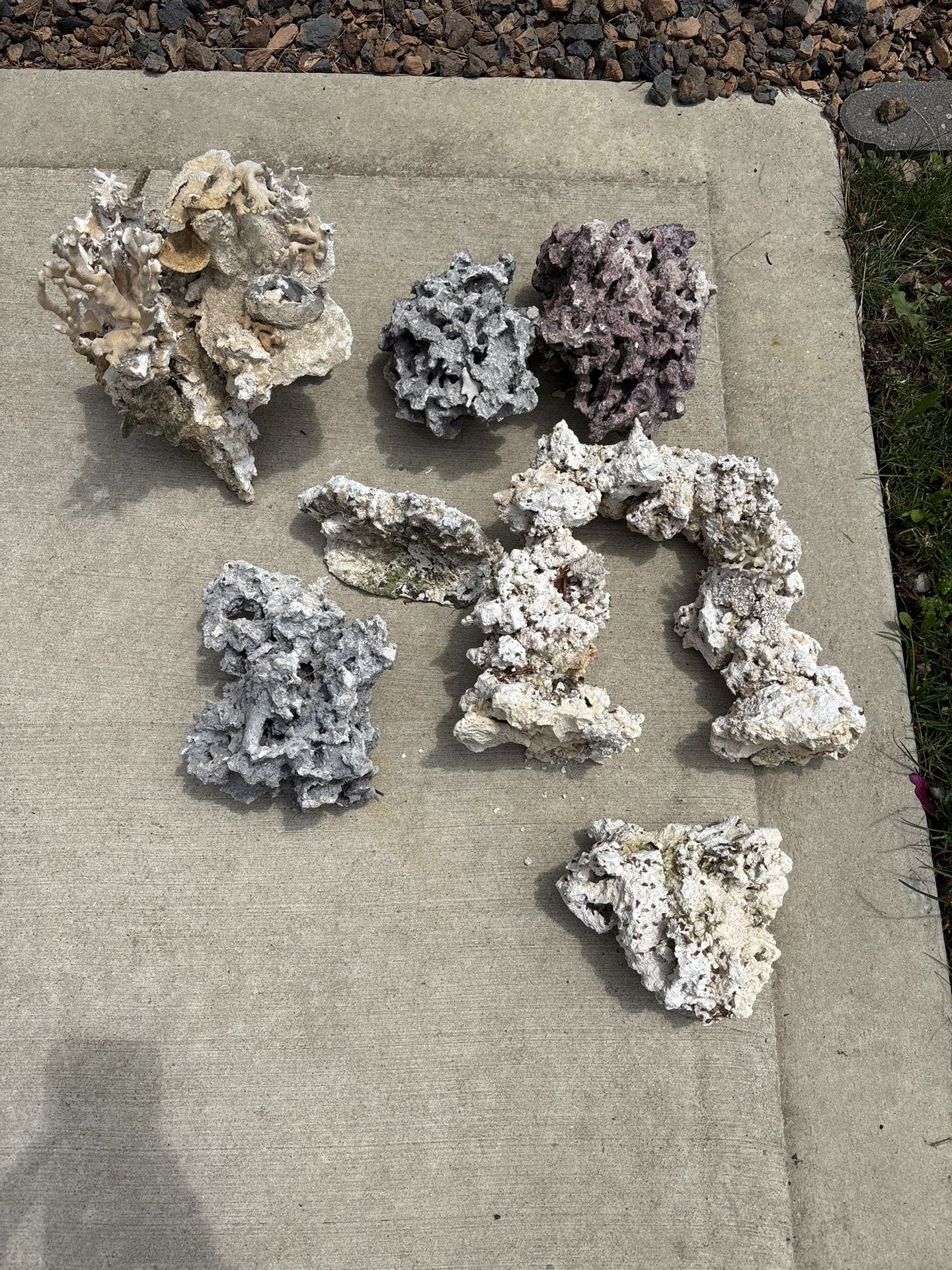 Coral Rocks Saltwater Aquarium Fish Tank Freshwater