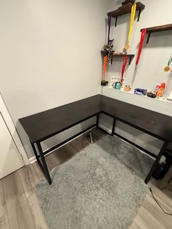Black L shaped desk
