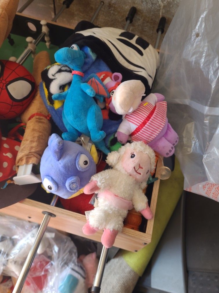 Doc Mcstuffin Plushies/ Peluches De Doc Mcstuffin 