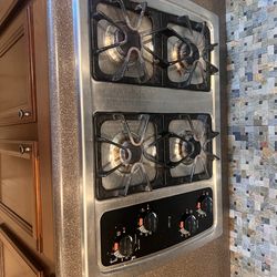 30” Gas Cooktop
