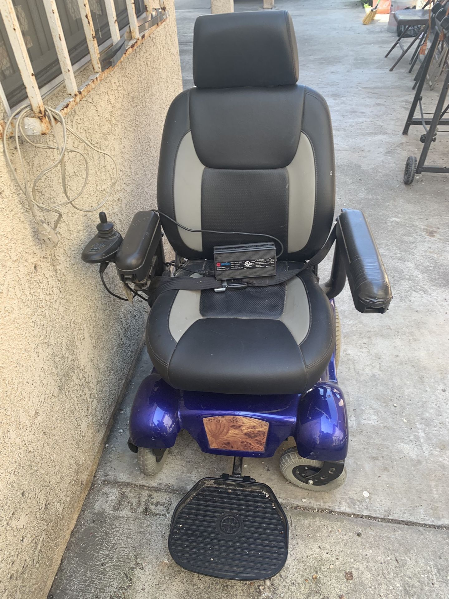 electric wheelchair