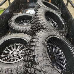 35 12.50r20 Maxxis RZR MT tires and 20x12 wheels Jeep Wrangler JL or Gladiator JT