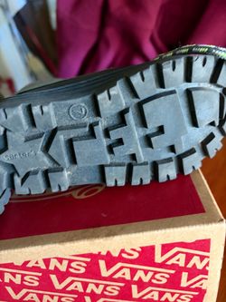 Unisex Carter boots size 7t