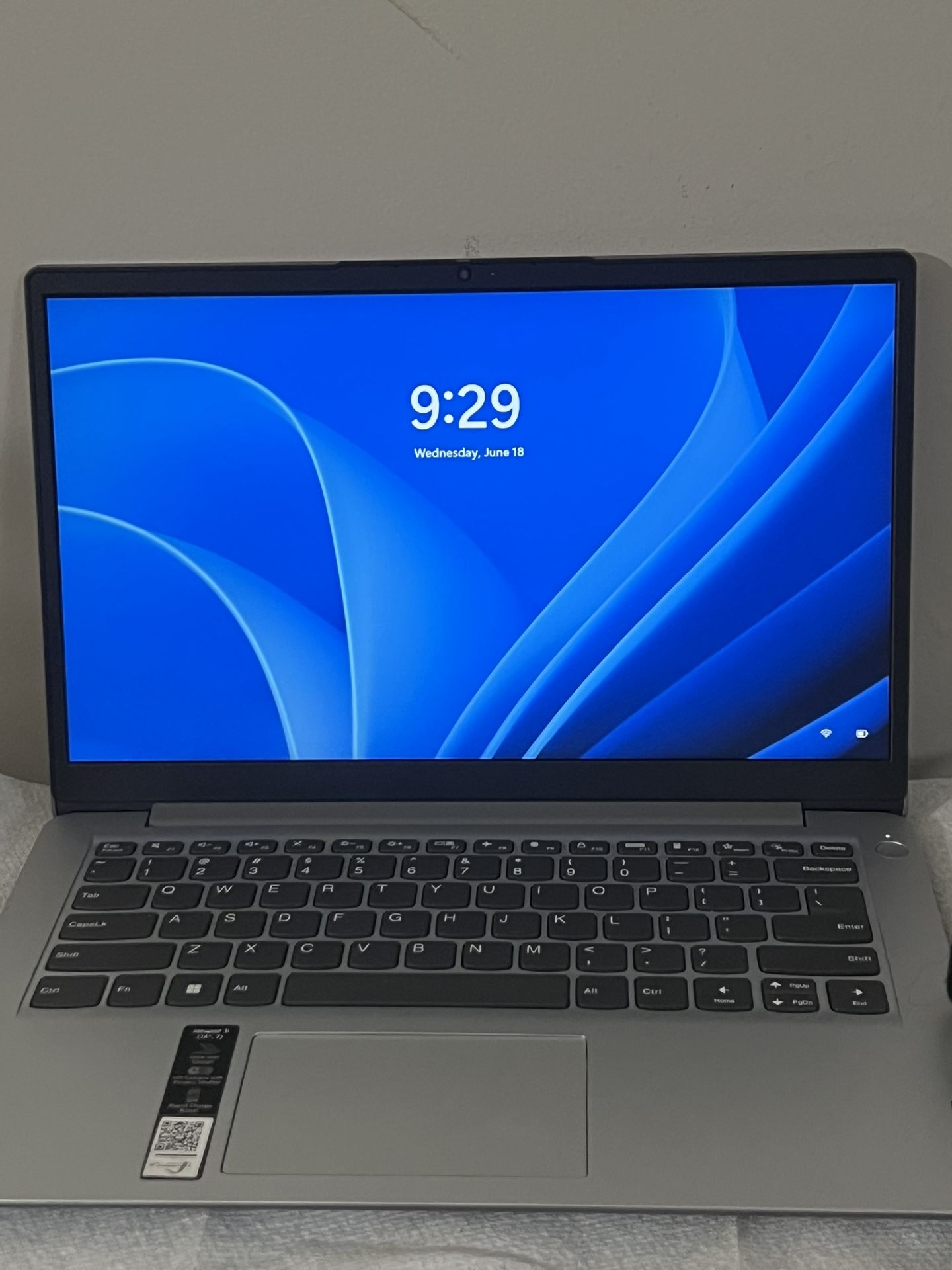 *NEED GONE ASAP* Lenovo Ideapad 1i Laptop 14” intel dual CPU 4GB RAM 256GB SSD