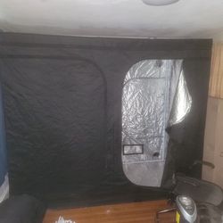 grow tents 8' x 4' (2 to choose from)