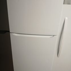 Lg White Fridge Top Freezer 