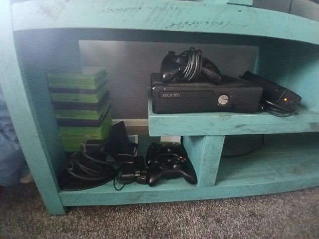 Xbox 360, Kinect, Controllers, Games