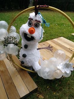 Frozen piñata decorativa💙