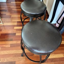 Spinner Barstool 