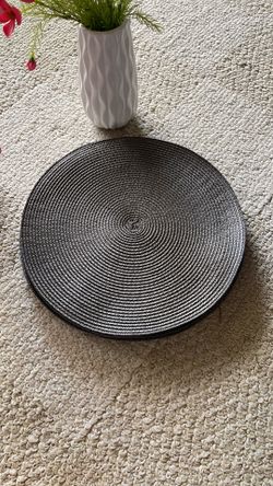 8 Piece Woven Style Placemats $8