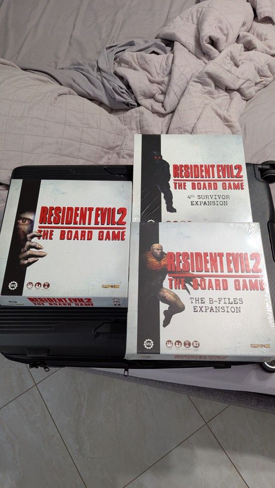 Resident Evil 2 The Board Game w/ Expansions