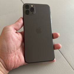 iPhone 11 Pro Max 64gb (unlocked)