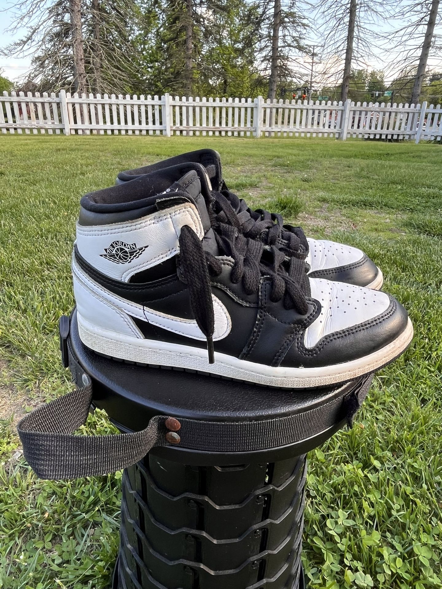 Size 3y- Air Jordan Retro Black White 2.0
