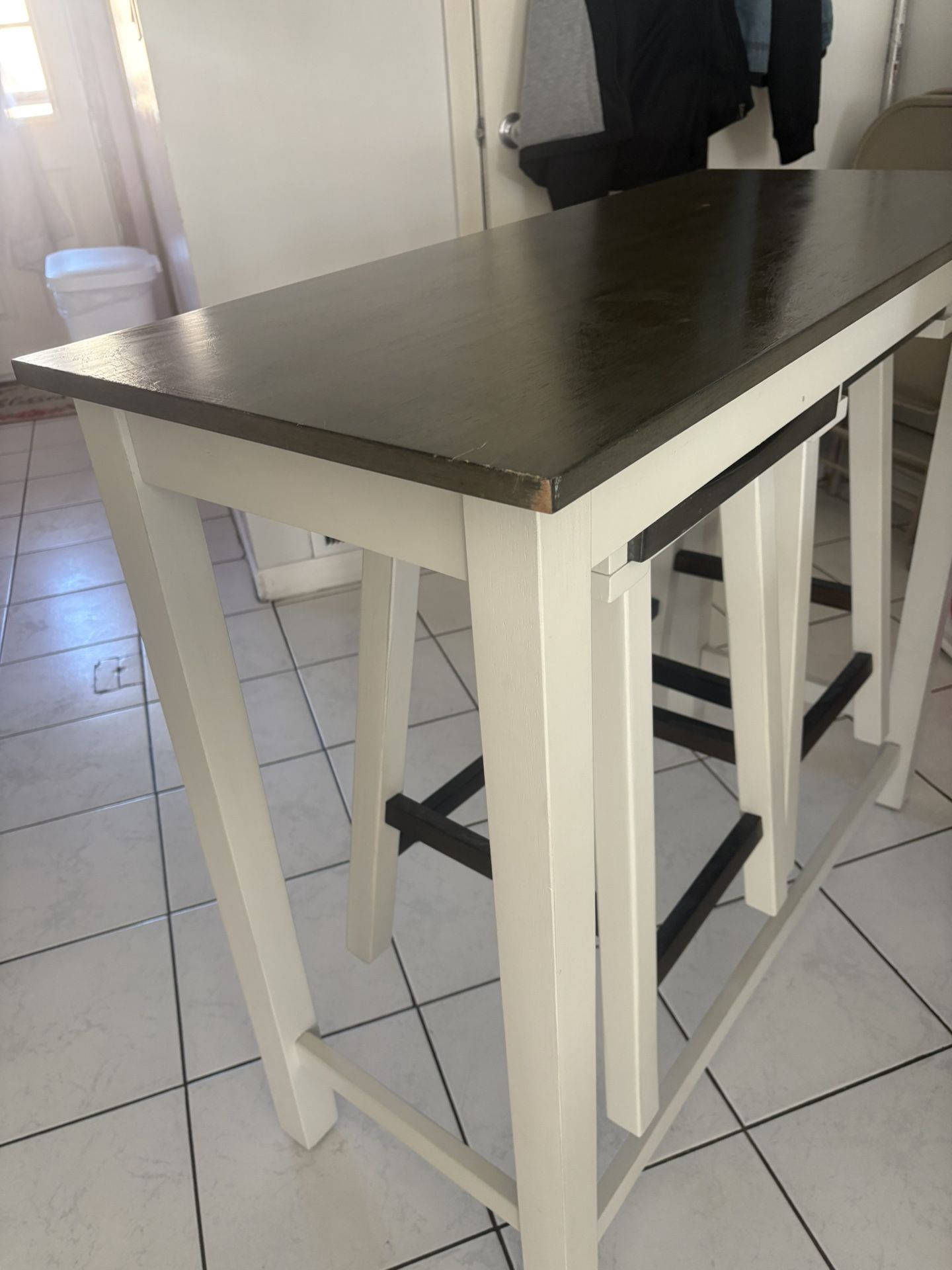 Bob Furniture Dining Table