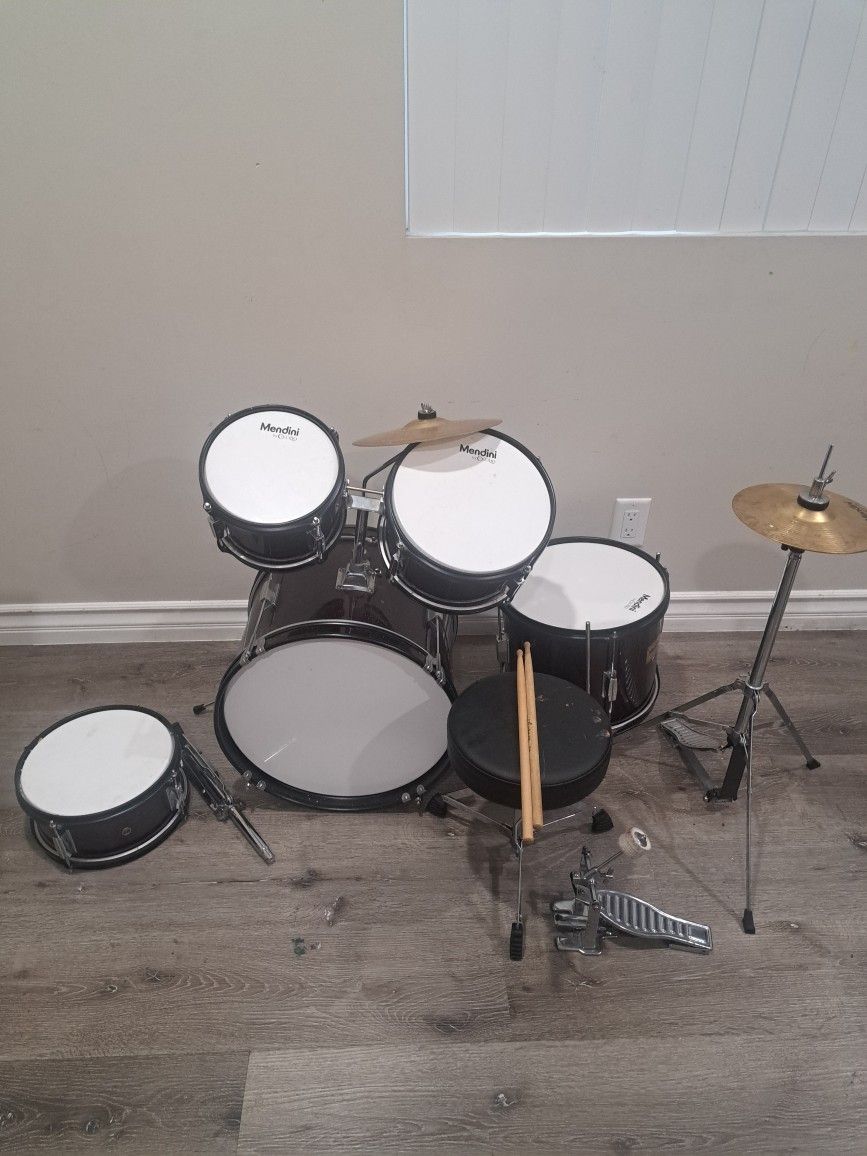 5 Piece 16 Inch Mendini by Cecilio Junior Drum Set + Cymbals, Drumsticks and Adjustable Chair, Wine Red