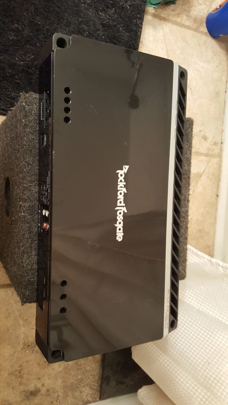 Rockford Fosgate Punch 1000 BD sub amp