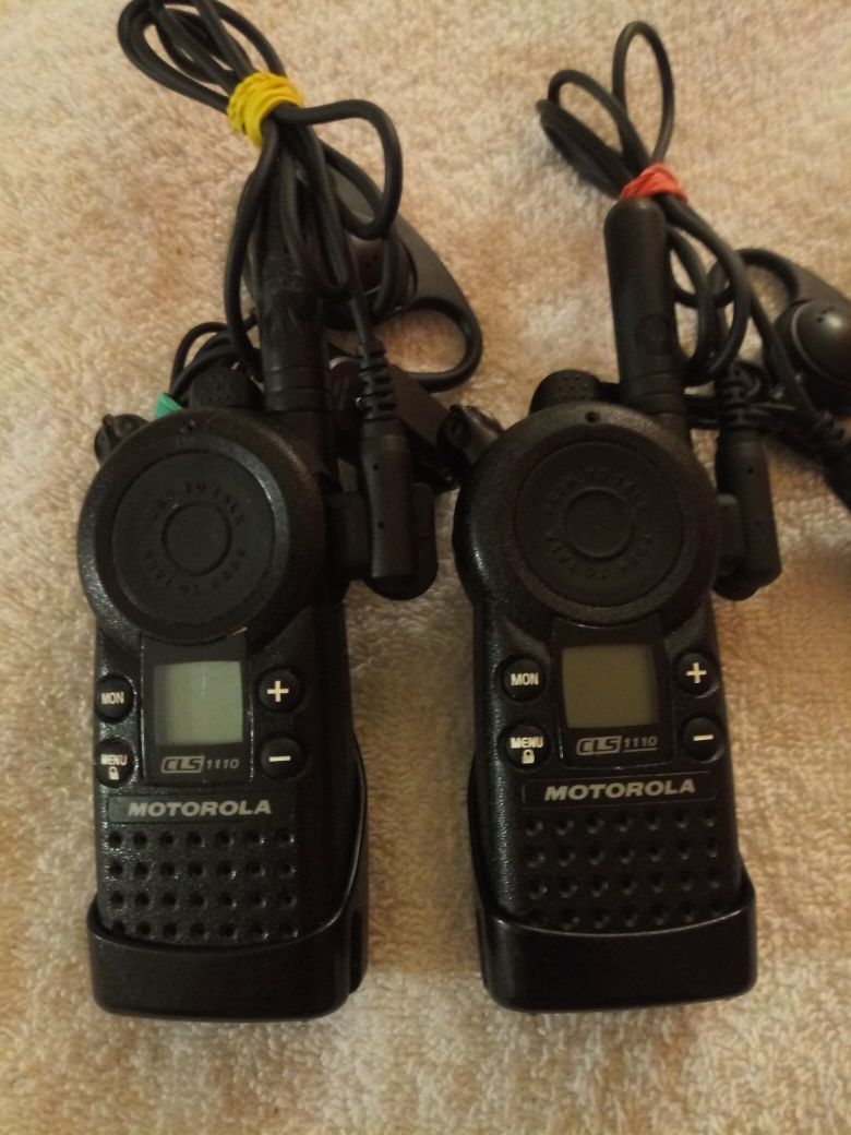 Pair of Motorola CLS 1110 16-channel UHF two-way radios