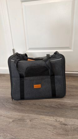 Small pet carrier crate