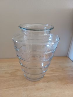 12" Beautiful VINTAGE Magnolia Glass Vase Decor 